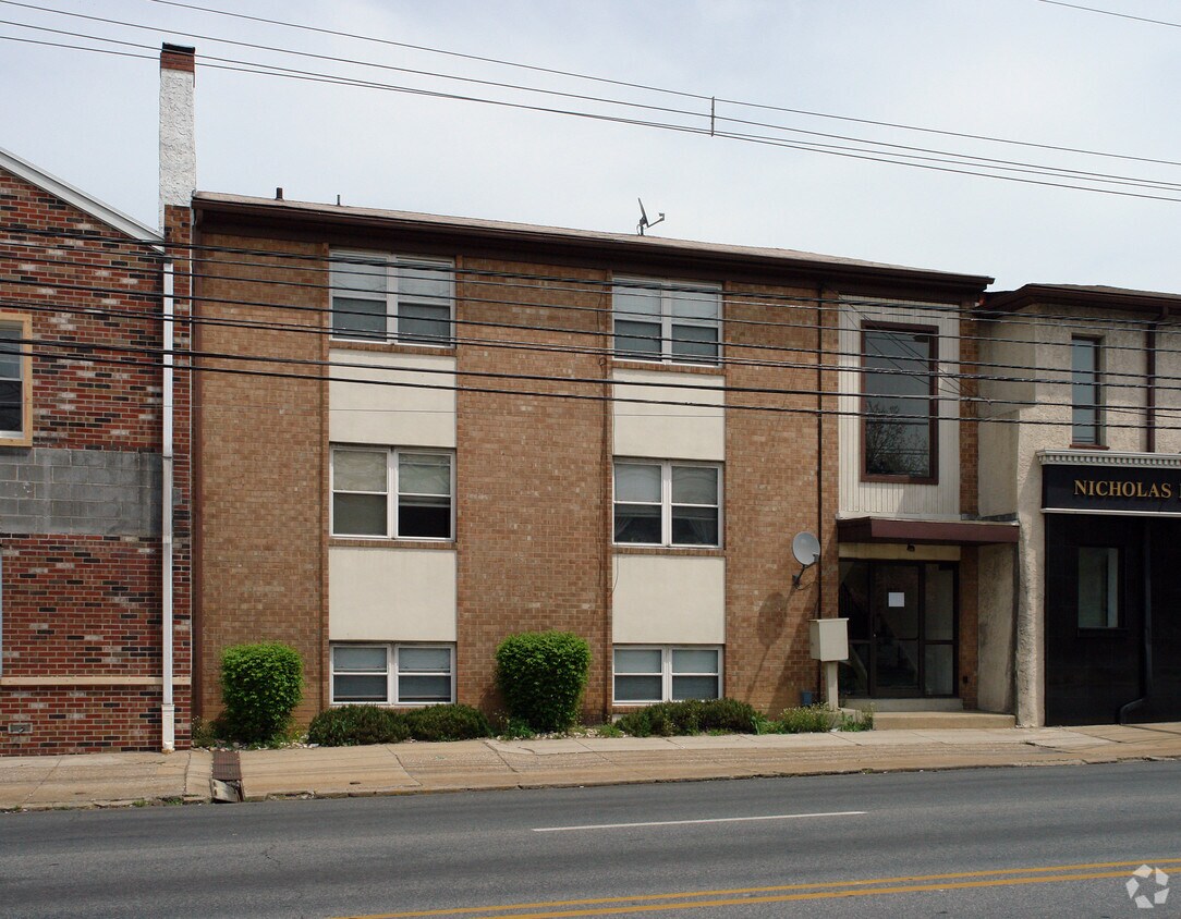 Primary Photo - 1971 W Ridge Pike