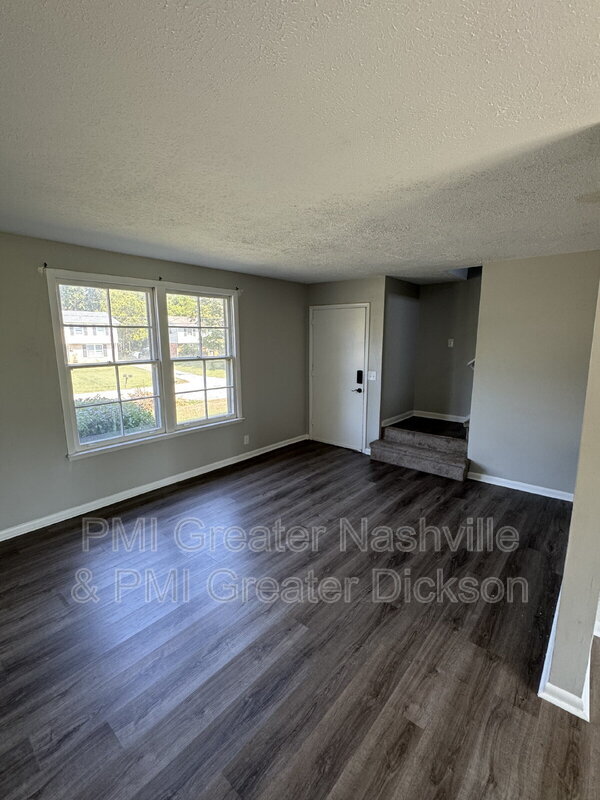 Building Photo - 735 McPherson Dr