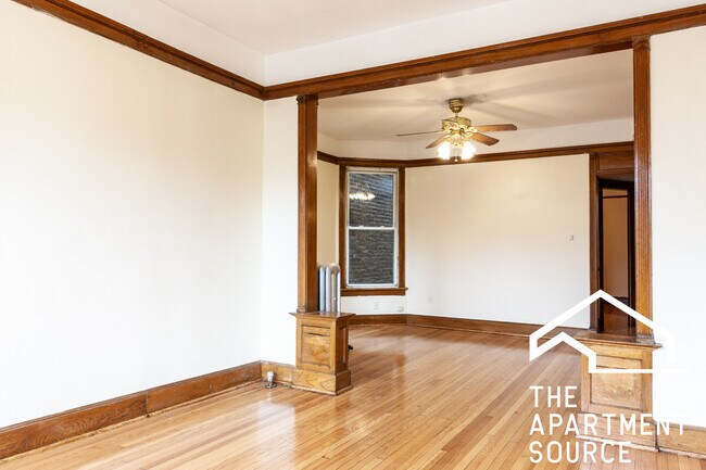 Foto del edificio - 3326 N Clark St