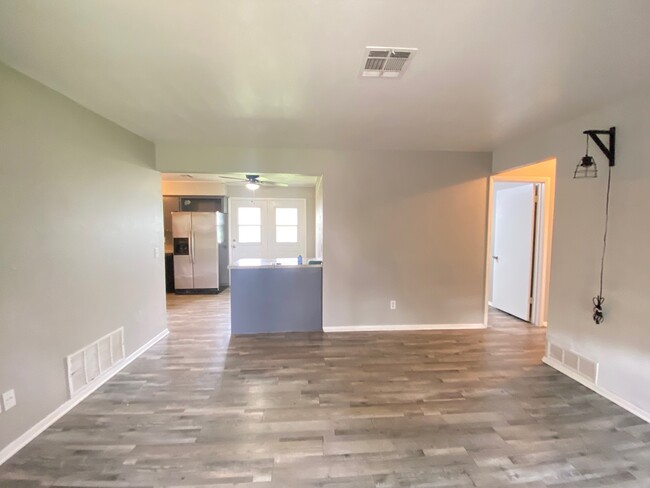Foto del edificio - 4212 Sunnyview Dr