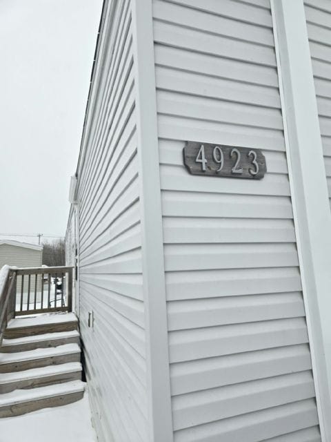 Building Photo - 4923 Bay Dr