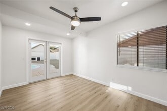 Building Photo - 4315 Ridgedale Ave