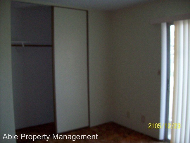 Building Photo - 2836 Claire St