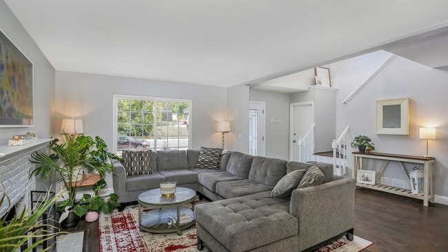 Building Photo - 7548 Margerum Ave