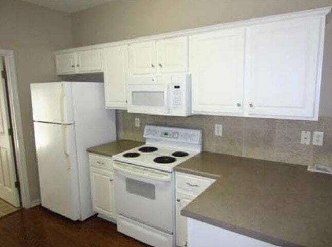 Foto del edificio - 1220 Misty Isle Dr