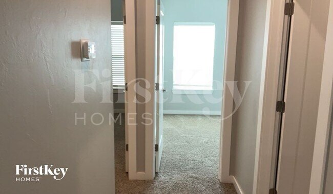 Foto del edificio - 612 NW 182nd St