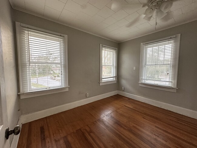 Foto del edificio - 408 3rd Ave E