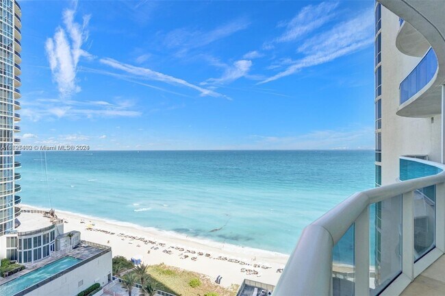 Foto del edificio - 15901 Collins Ave