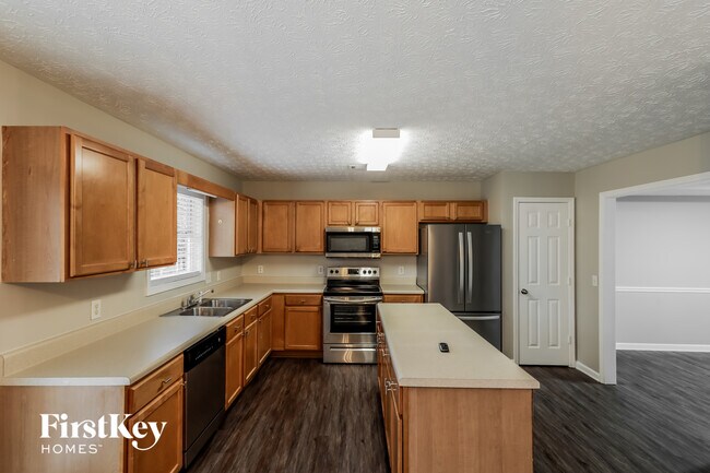 Foto del edificio - 835 Sweet Mill Ln