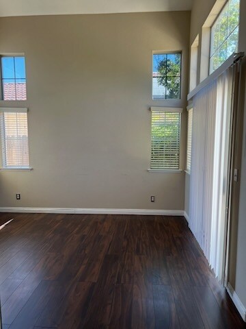 Building Photo - 4282 W Weldon Ave