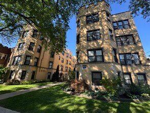 Building Photo - 6442 N Leavitt St