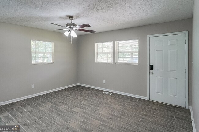 Foto del edificio - 200 Dodd St