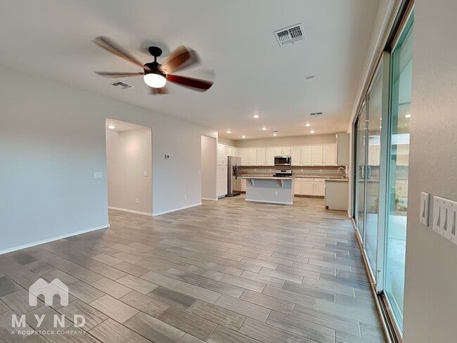 Building Photo - 17147 W Orchid Ln