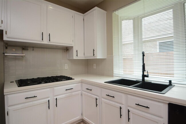 Foto del edificio - 5327 Willow Knoll Ct