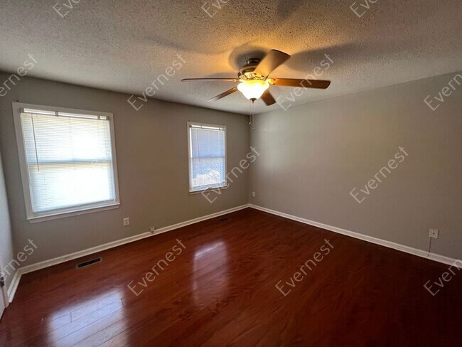 Building Photo - 4753 Cheshire Cir