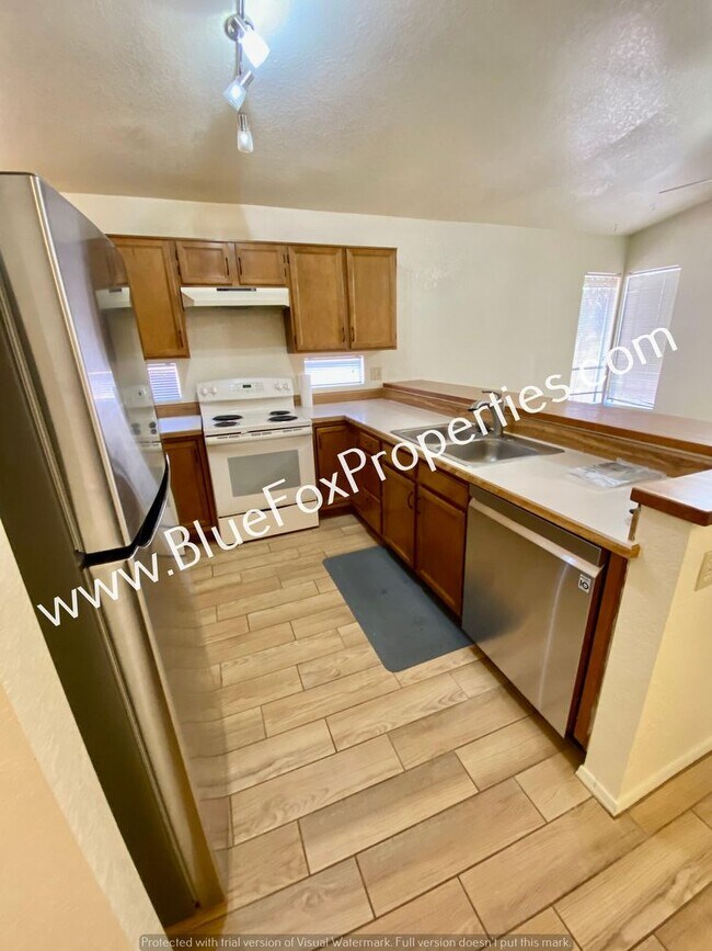 Foto del edificio - 4692 W Knollside St