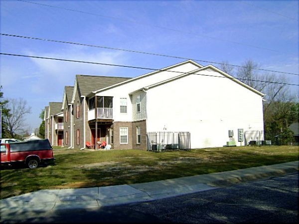 Building Photo - Summit Apartments