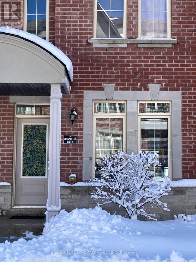 Photo du bâtiment - 7 Eaton Park Ln