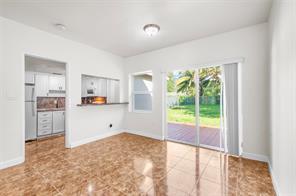 Foto principal - 2435 NE 183rd St