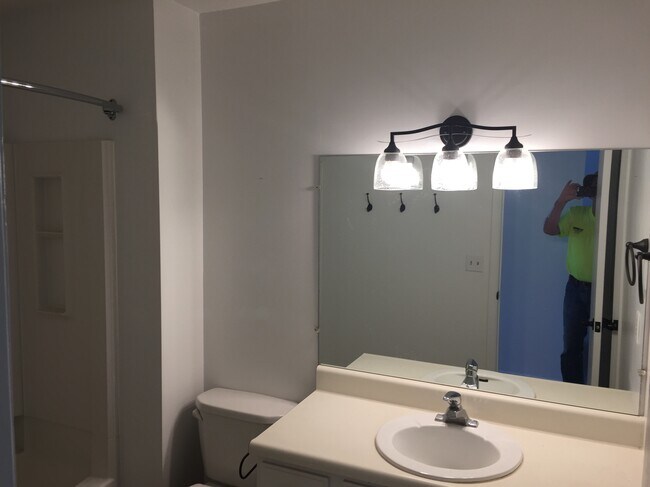 Foto del edificio - 838 Deerwood Dr