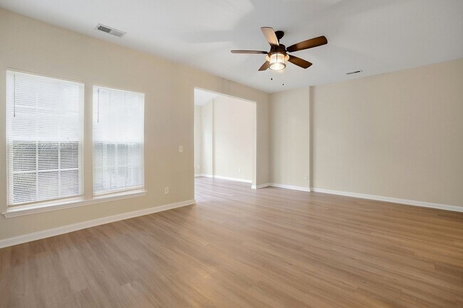 Foto del edificio - 3 Bedroom Townhome in Cramerton!