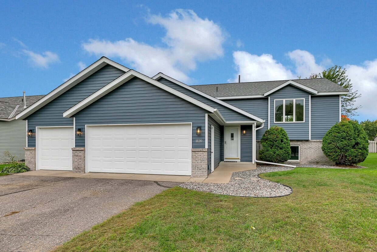 1120 4th St N, Sartell, MN 56377 House Rental in Sartell, MN