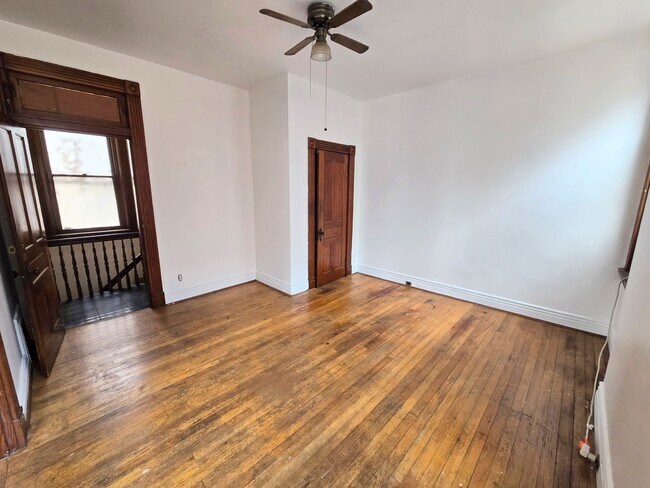 Bedroom - 318 W McMillan St