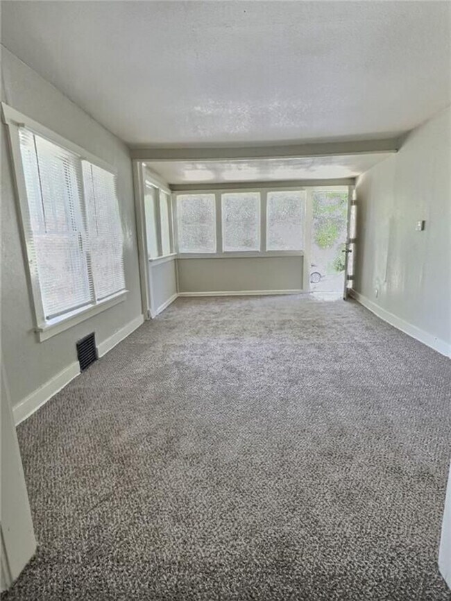 Foto del edificio - 8409 Park Ave