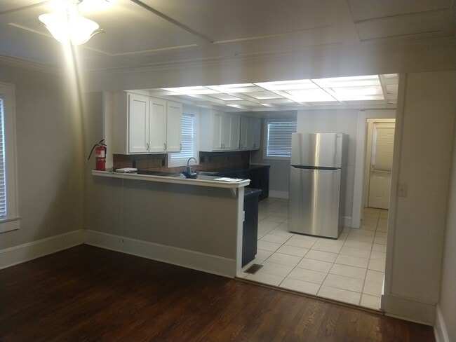 Building Photo - 1123 Parish St