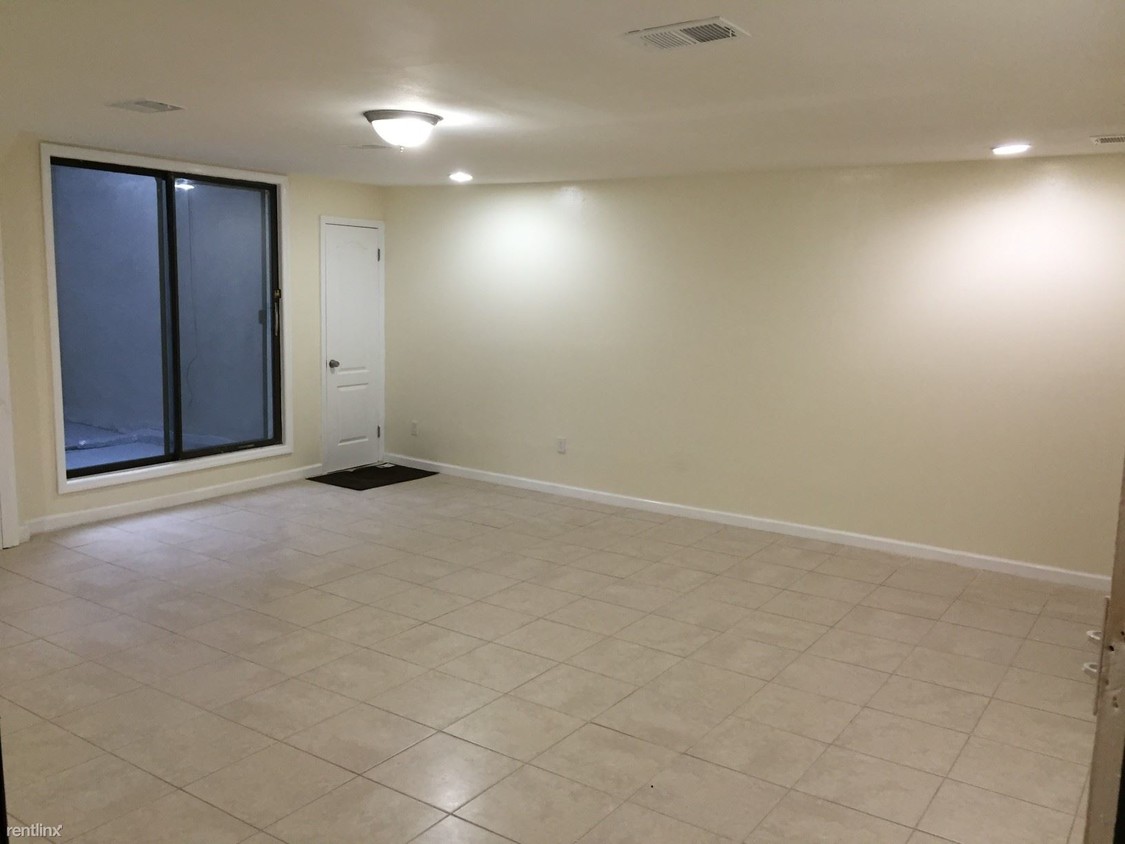 Primary Photo - 1 br, 1 bath Apartment - 11019 72nd Rd 2A