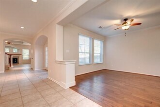 Building Photo - 34 N Longsford Cir