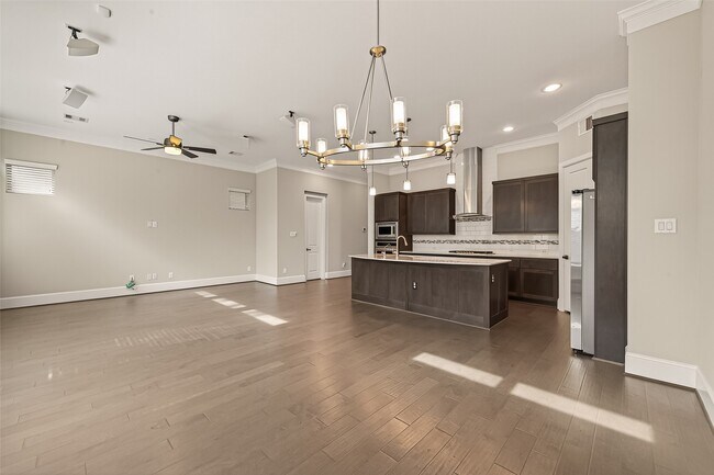 Foto del edificio - 11905 Wedemeyer Way