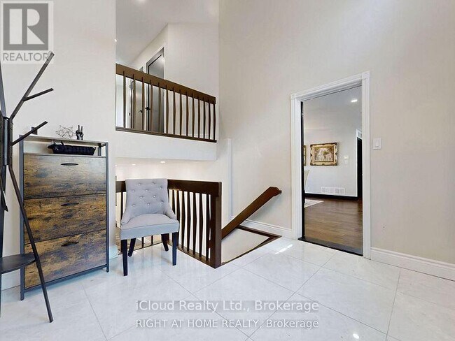 Photo du bâtiment - 2580 LAKERIDGE ROAD