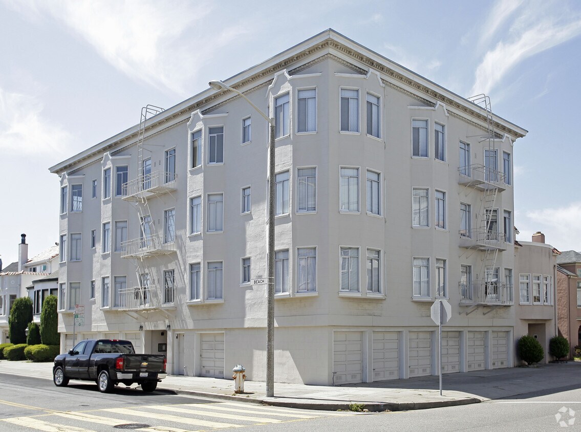 Primary Photo - 2000 Beach St