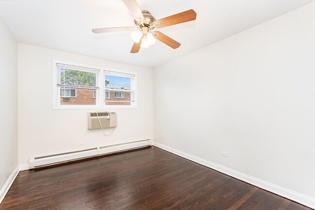 Foto del edificio - Charming 2-bedroom Condo in Skokie