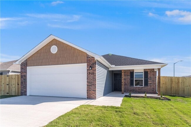 Building Photo - 2111 E Annette Dr