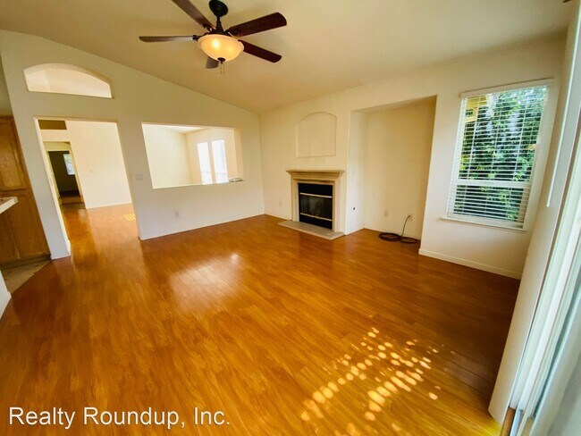 Building Photo - 4 br, 3 bath House - 9620 Apple Mill Dr