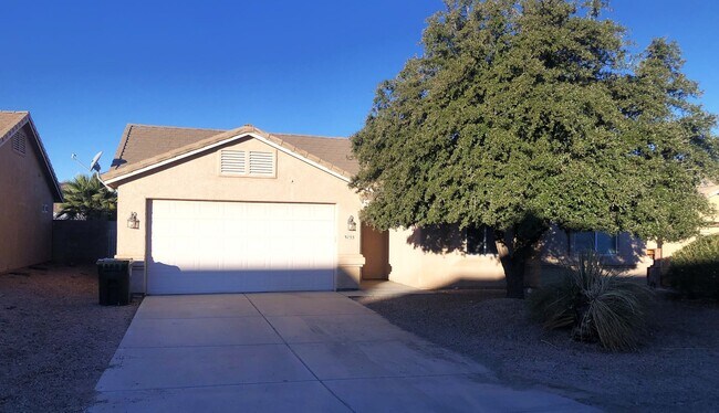 Foto del edificio - 3+2 Stylish and comfortable place to call home!