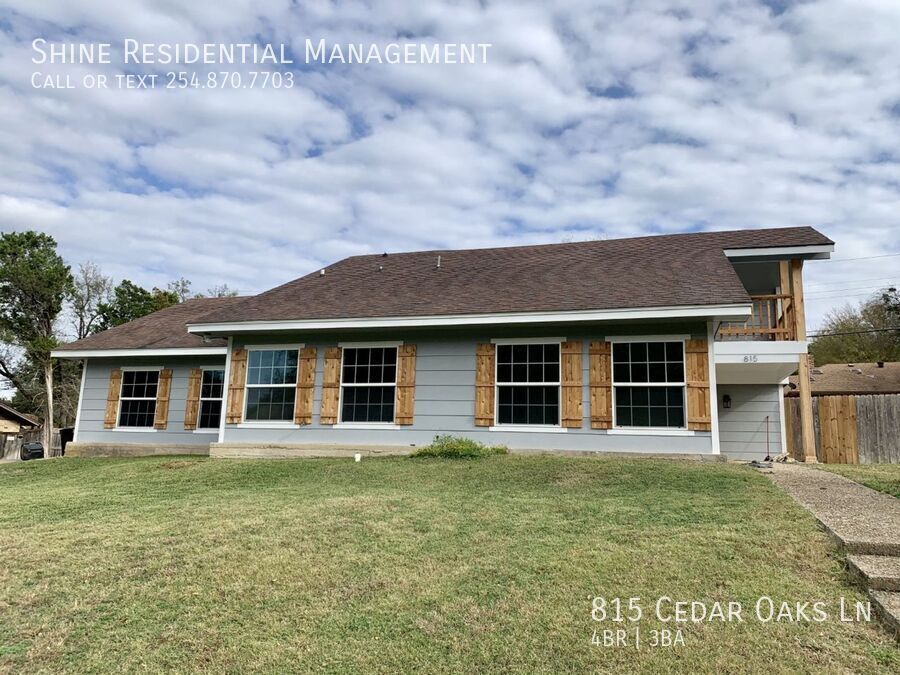 Foto principal - 815 Cedar Oaks Ln