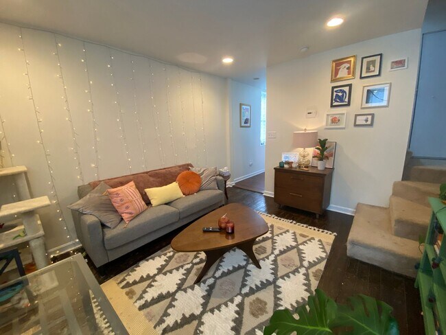 Foto del edificio - 2 BEDROOM IN THE SOUTHSIDE SLOPES- Availab...