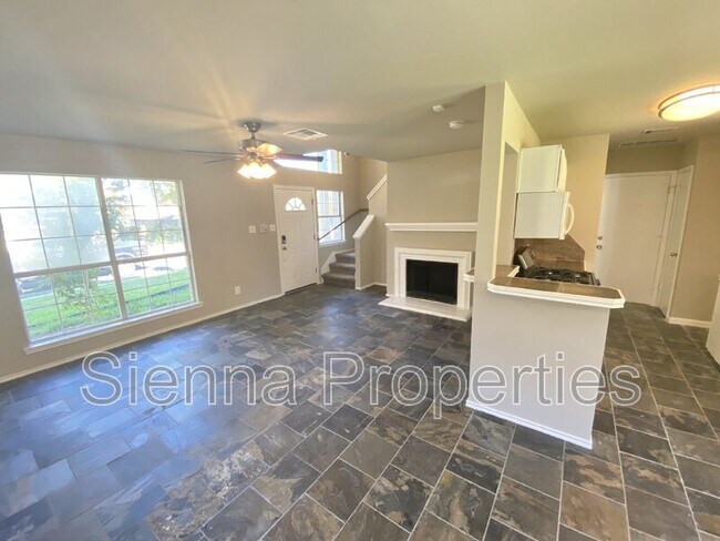 Foto del edificio - 6417 Orange Blossom Way