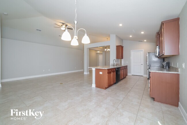 Building Photo - 403 Buchannan Dr