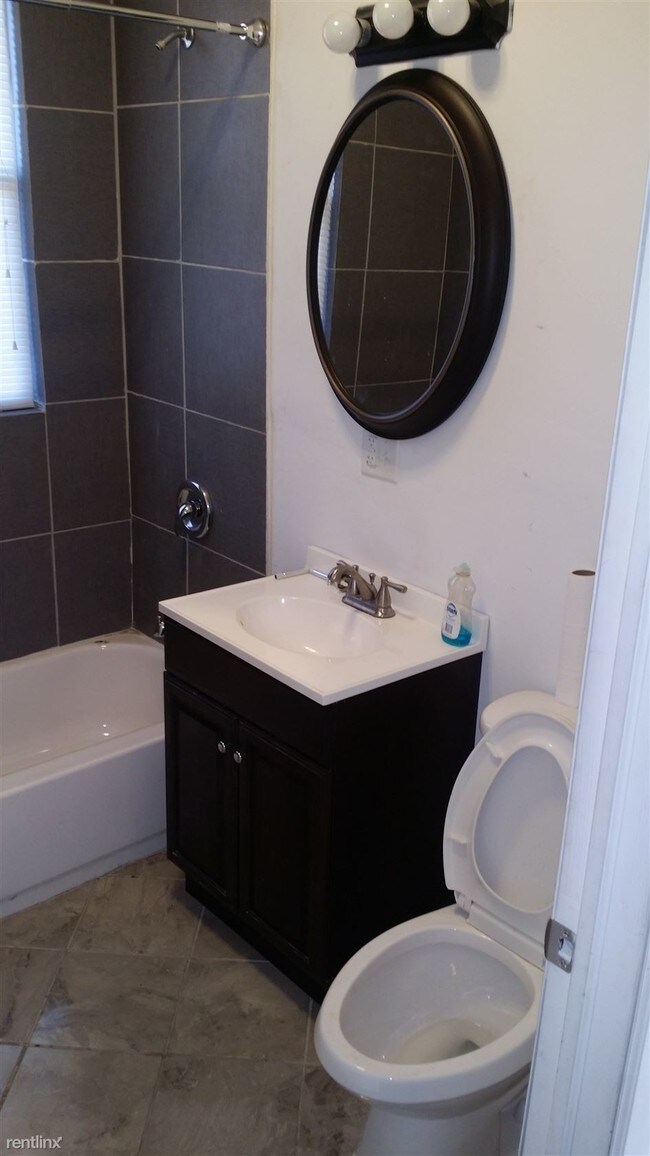 Foto del edificio - 7421 S Emerald Ave