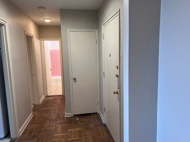Hallway - 11820 Edgewater Dr