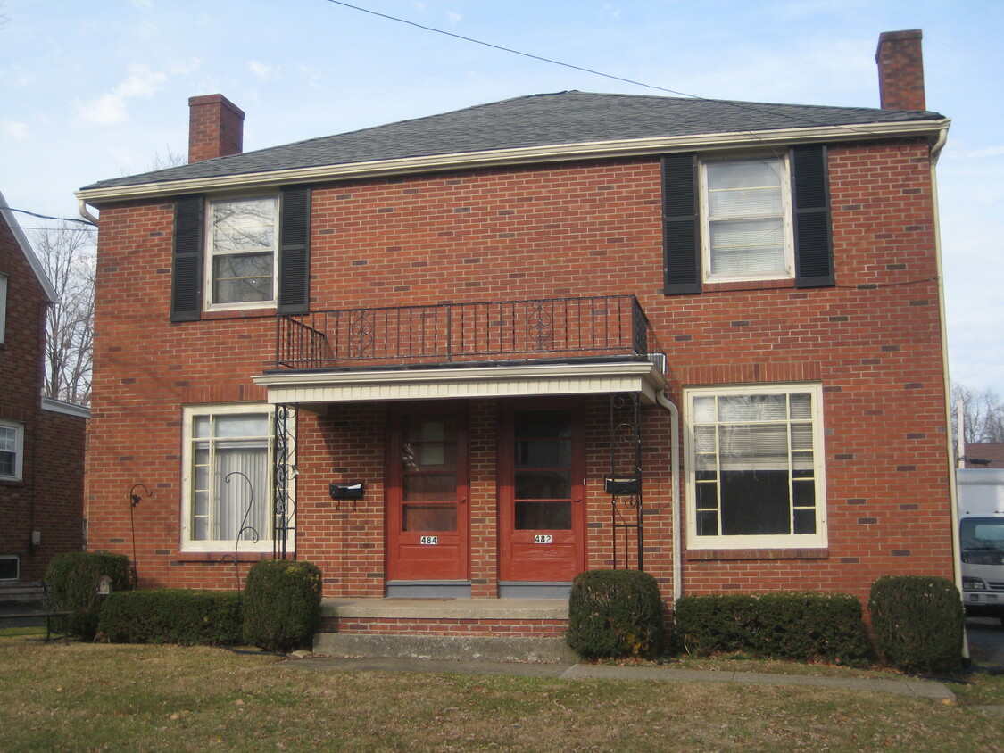Foto principal - 482 Forest St