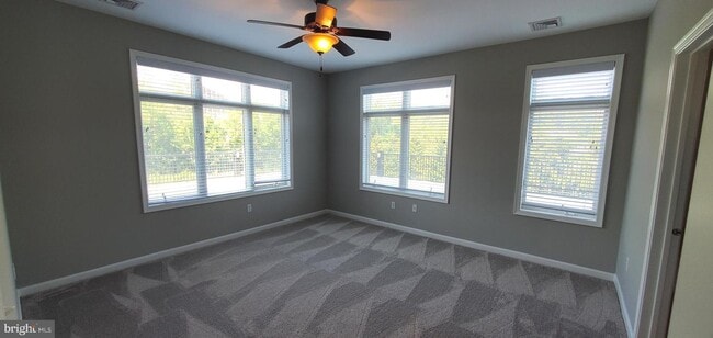 Building Photo - 258 Carson Terrace
