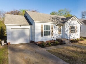 Building Photo - 1108 N 36th St