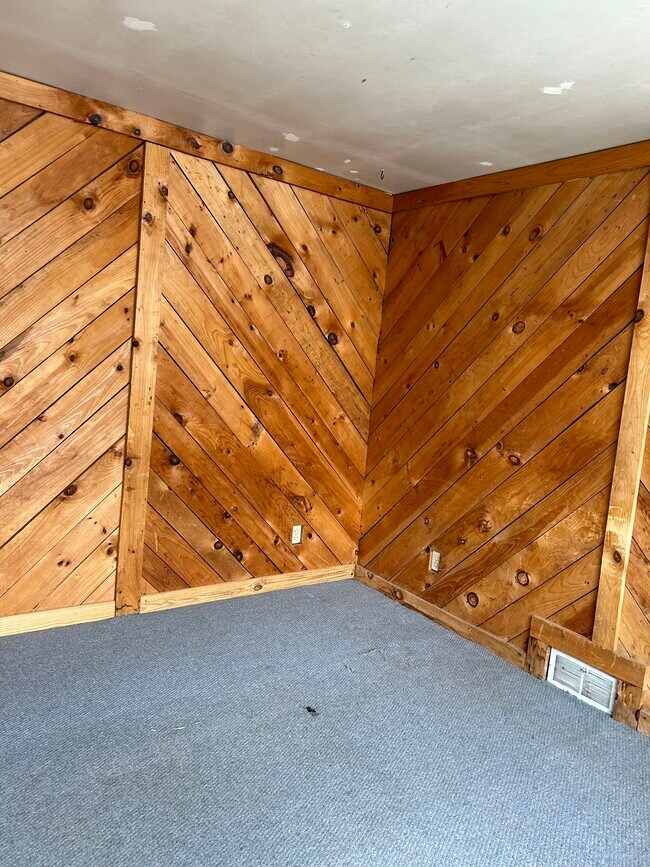 Foto del edificio - 115 Main St W