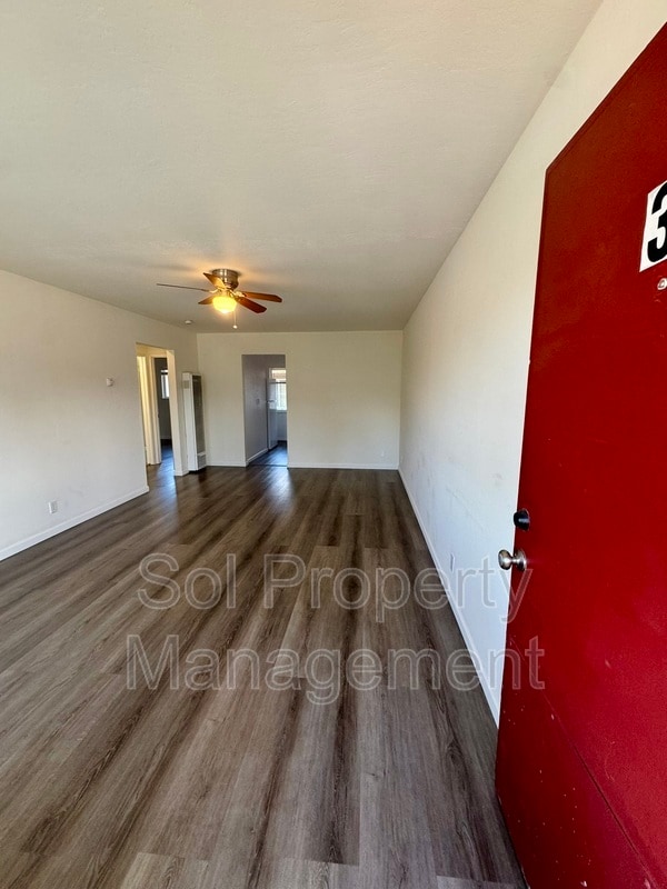 Building Photo - 1053 W Hamilton Ave