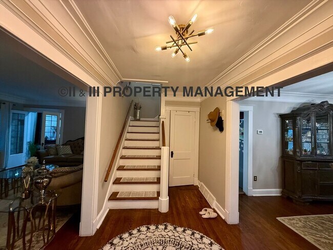 Building Photo - 5524 Rockhill Rd